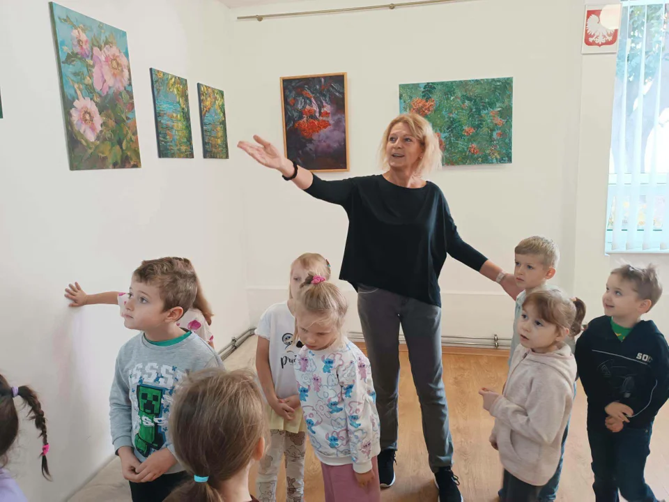 Press – Wspólnota - Press-Server 2 – Tajniki pracy malarza. Przedszkolaki z wizytą na wystawie